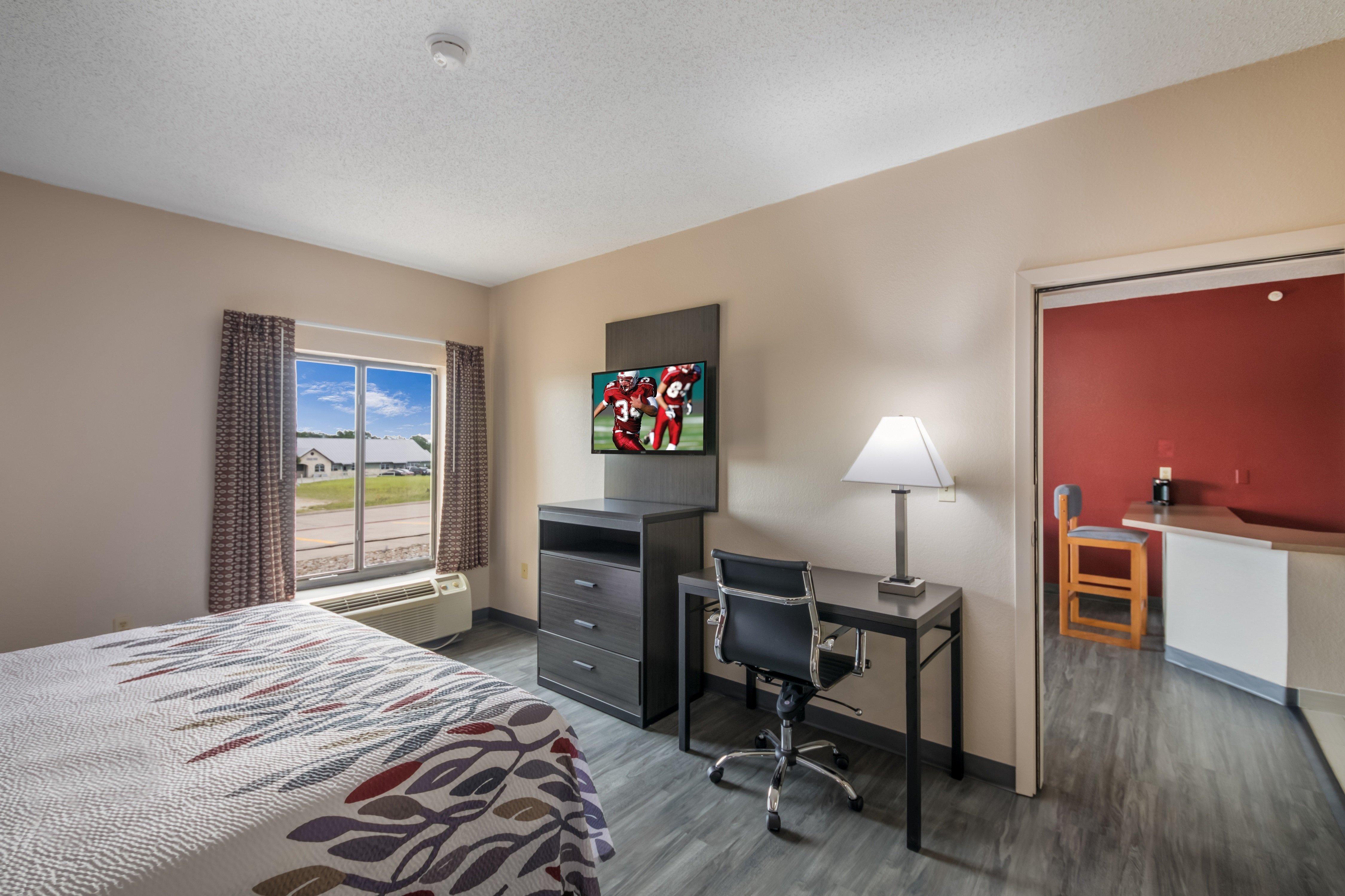 Red Roof Inn & Suites Austin East - Manor Extérieur photo