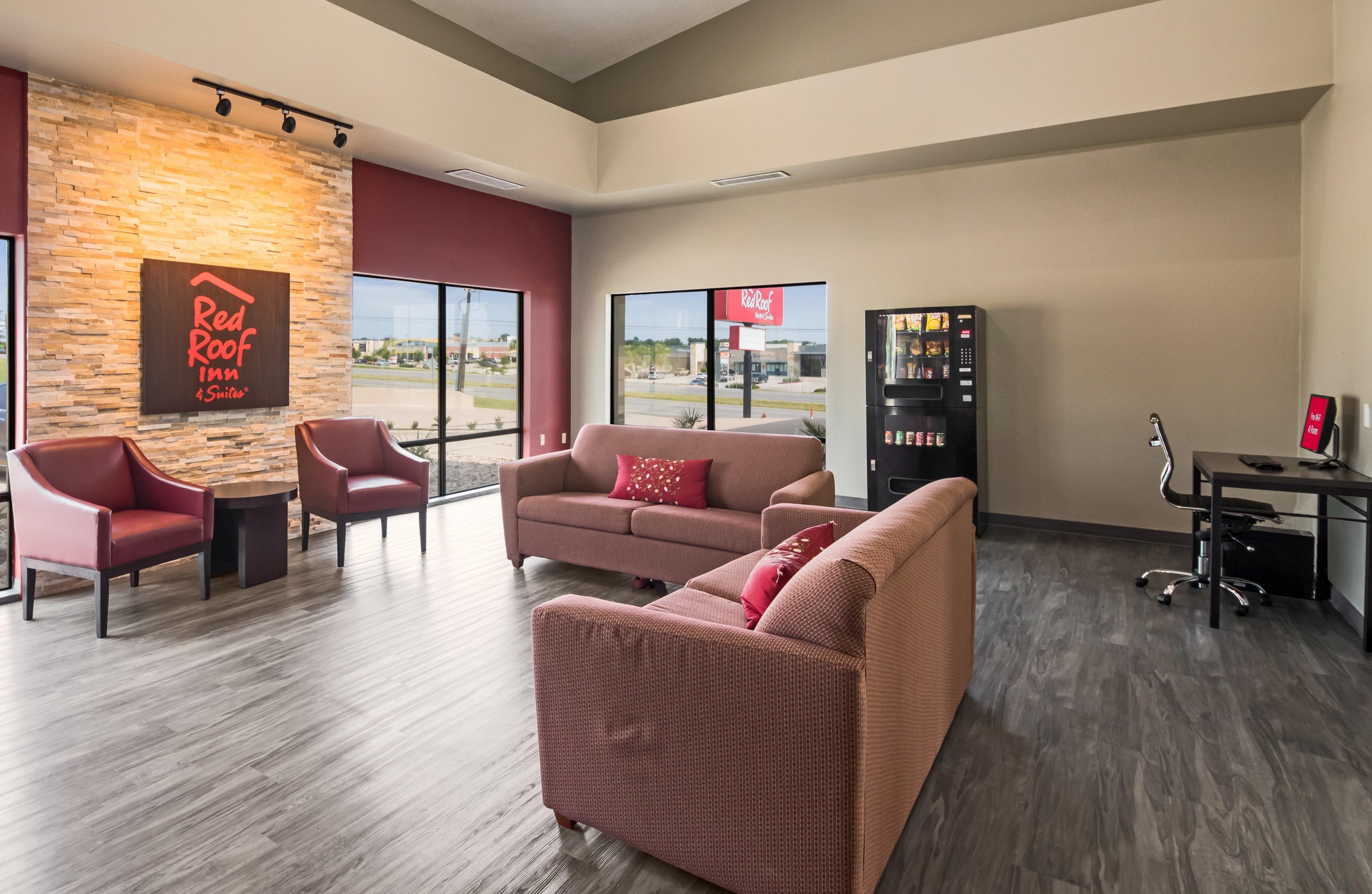 Red Roof Inn & Suites Austin East - Manor Extérieur photo