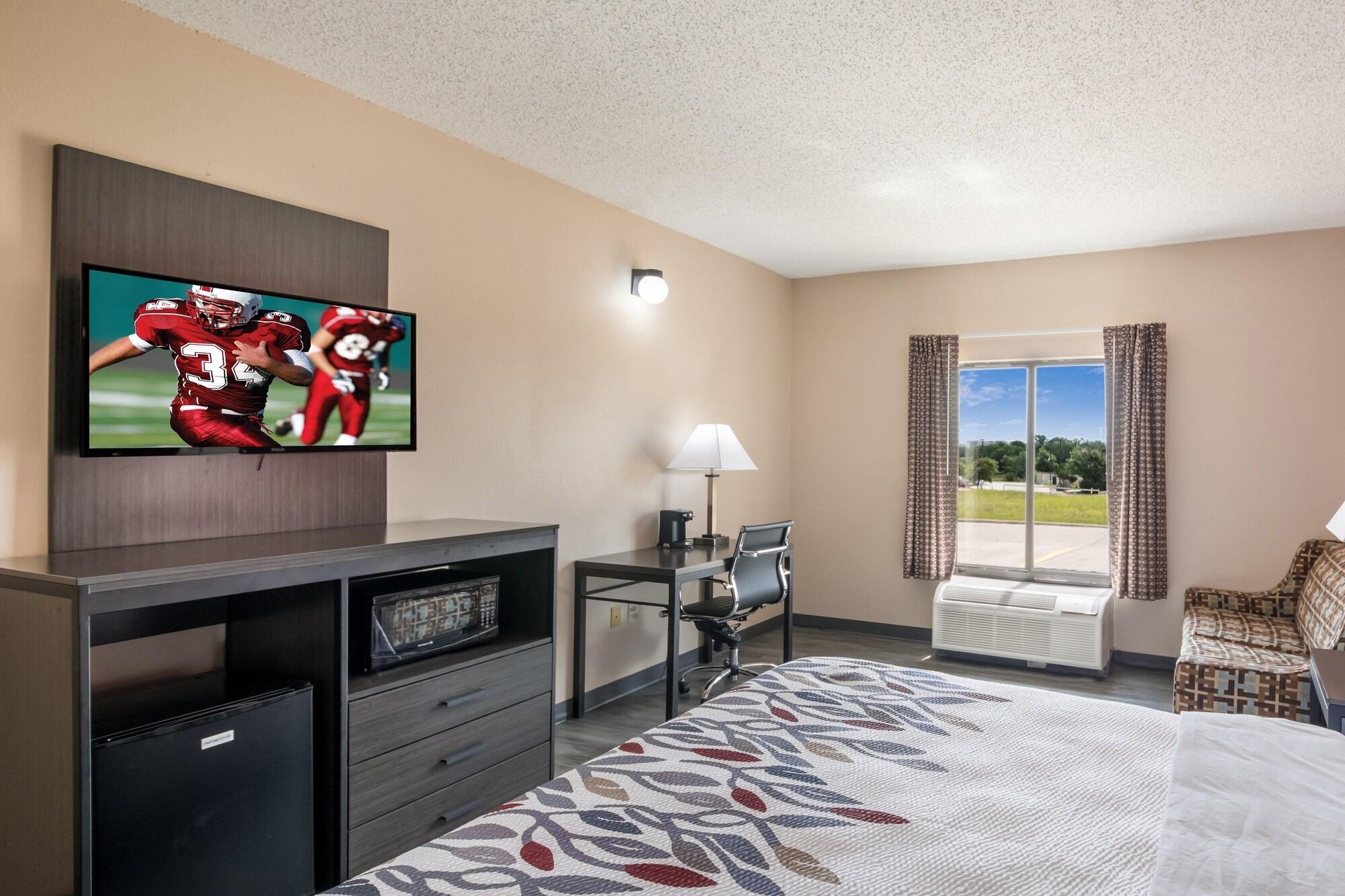 Red Roof Inn & Suites Austin East - Manor Extérieur photo