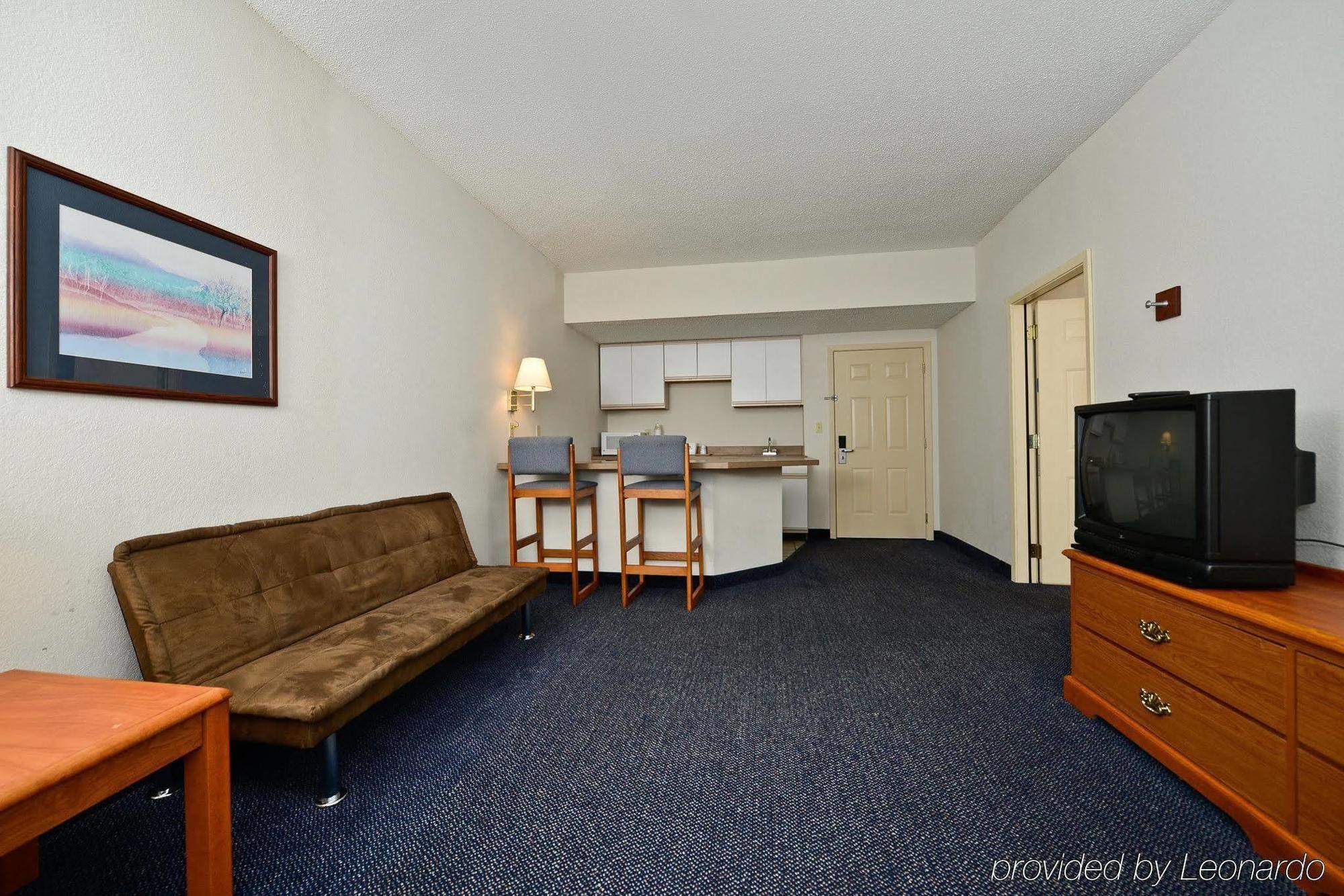 Red Roof Inn & Suites Austin East - Manor Chambre photo